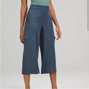 Lululemon Athletica iron blue crop 23” wide leg pant